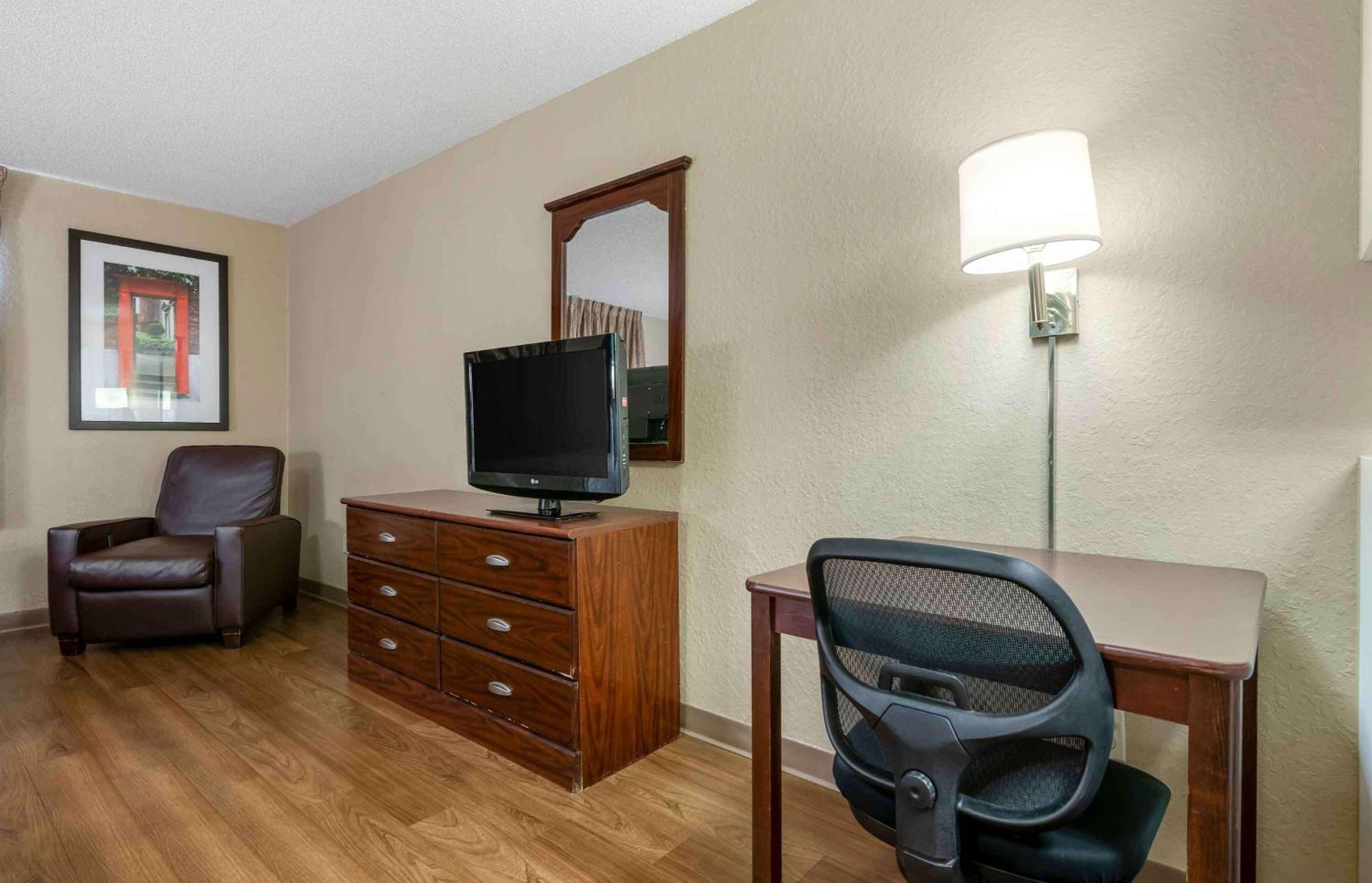 Extended Stay America Select Suites - Jacksonville - Lenoir Avenue East Eksteriør billede